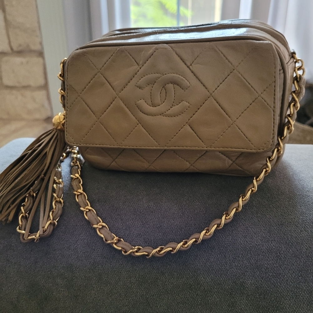 Chanel vintage tan quilted tassle flap bag - Picture 14 of 14